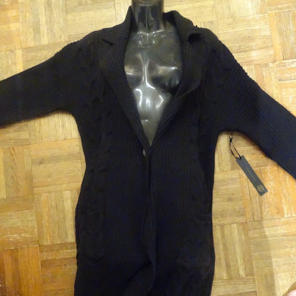 NWT HOUSE OF HARLOW 1960 THICK BLACK LONG CARDIGAN WITH POCKETS IN FRONT